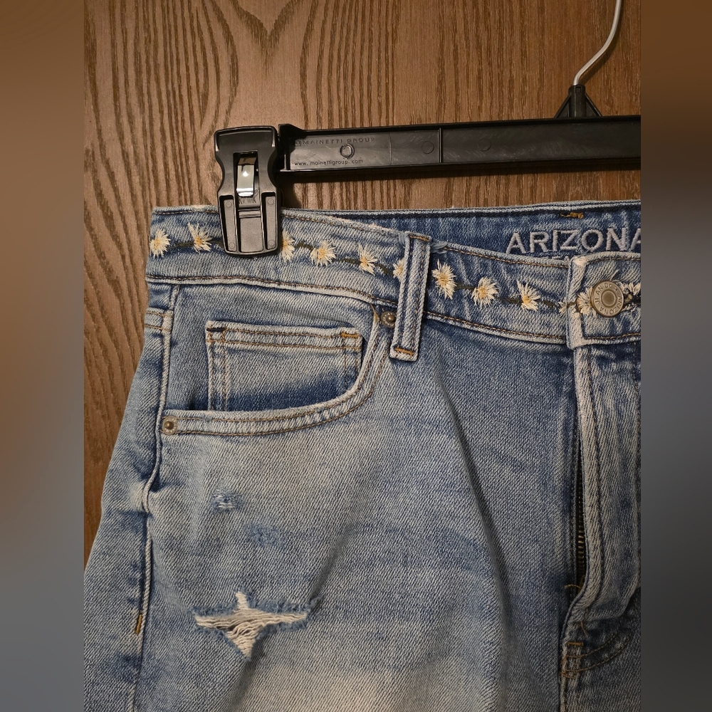 Arizona Jean Company Light Blue Distressed Jean Shorts - Picture 2 of 3